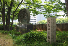 伝統的建造物の町並みをめぐる